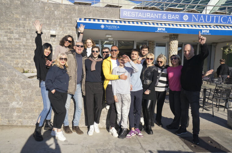 Photo by Petar Kurschner