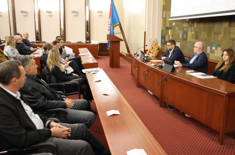 8.-sjednica-Partnerskog-vijeca-Urbane-aglomeracije-Rijeka-4-1200×800