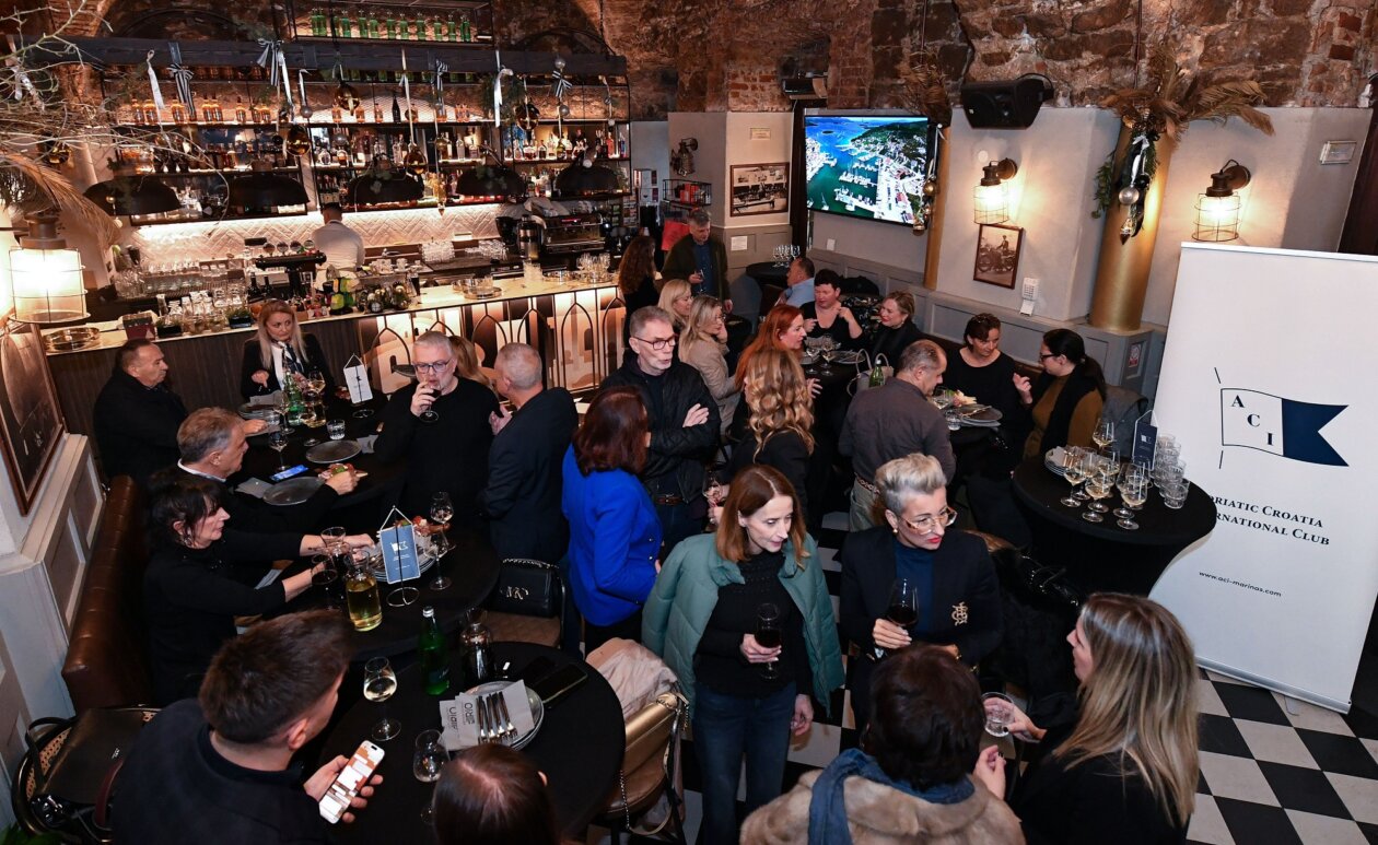 Rijeka, 17.12.2025 – Domjenak Uprave ACI-ja sa predstavnicima medija Rijeka, 17.12.2025 – Domjenak Uprave ACI-ja sa predstavnicima medija