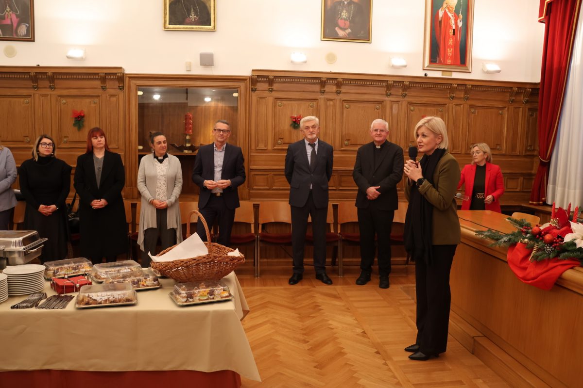 Blagdanski-prijem-u-Rijeckoj-nadbiskupiji-3-1200×800