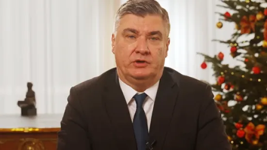 H-24599f7e-e792-4b1a-8273-5386315cfe6c-550