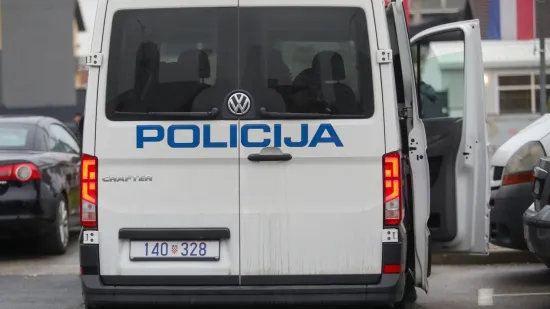 H-7db71eef-f26c-486e-abe1-7b28d4669069-550