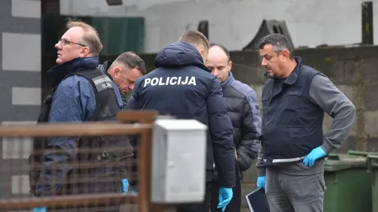 H-d6c356ce-da00-4594-b951-25ad8862d144-550