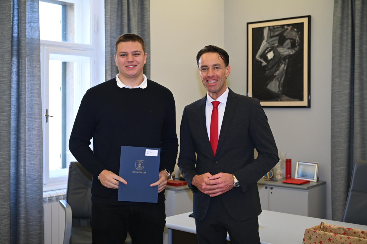 IMG-4cf205eacd2fd2539b6cee1295455d7a-V IMG-4cf205eacd2fd2539b6cee1295455d7a-V