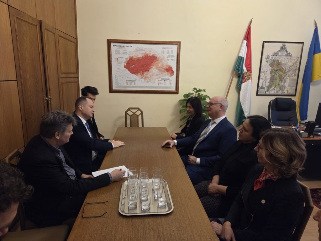 IMG-84c85bfe8a7d9709ba27bff450e9bbcd-V-1024×768