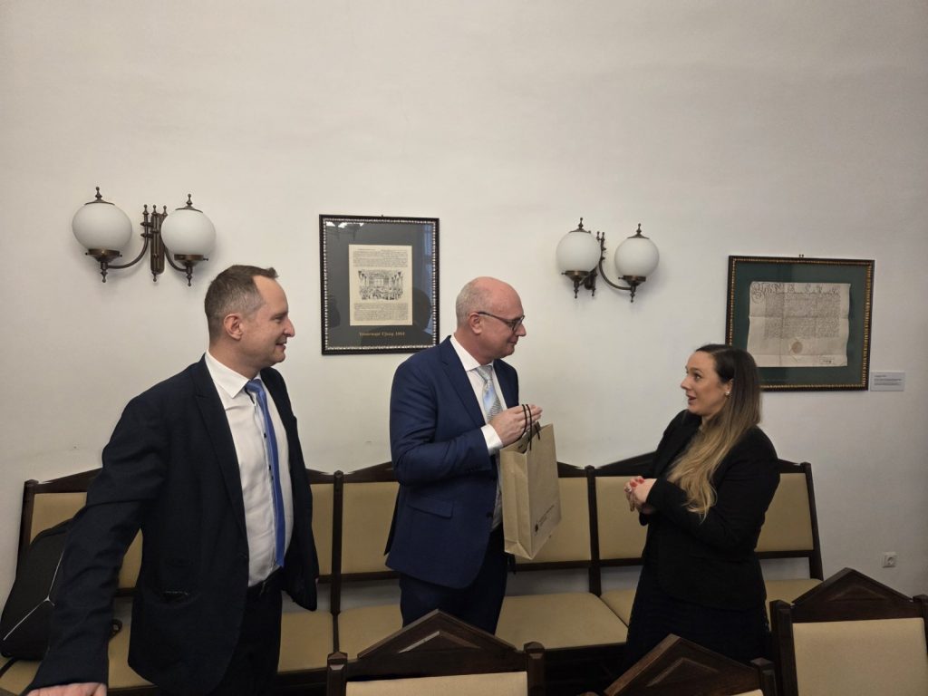 IMG-954c43c975437dfd7d7e771a884a0f7d-V-1024×768