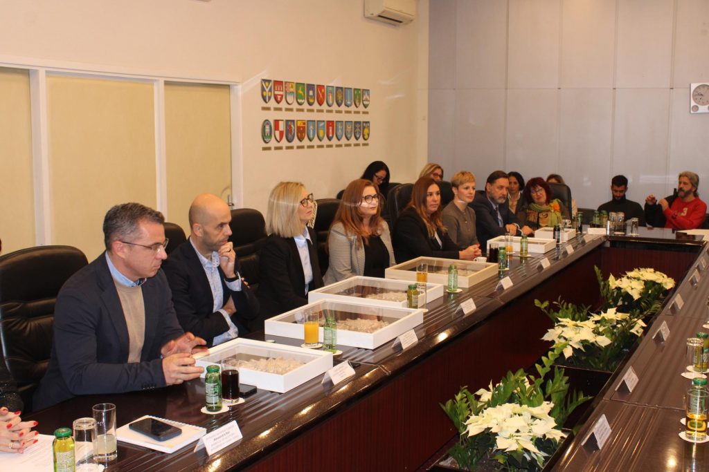 IMG_0406-1024×683 IMG_0406-1024×683