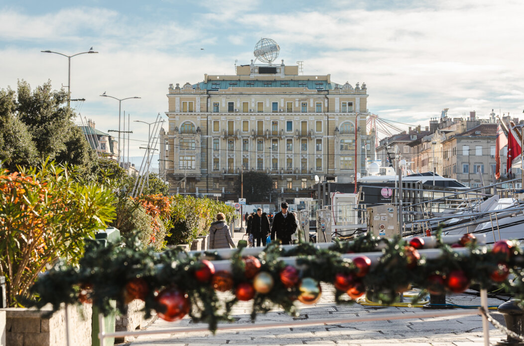 Ilustrativna riva zima advent 2025 gat-2941