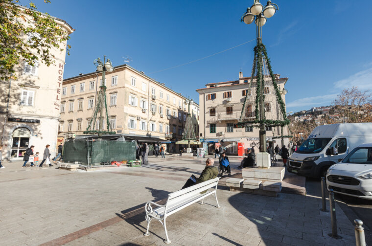 Ilustrativna zima advent 2025 Jelačićev trg-3023