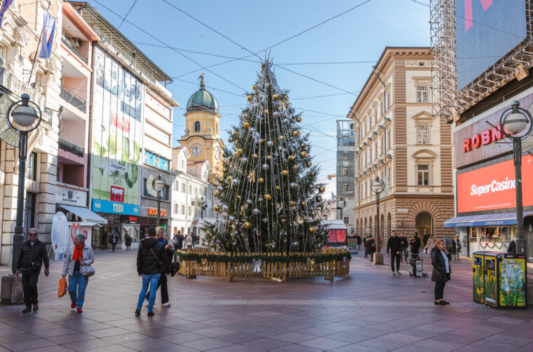 Ilustrativna zima advent 2025 Korzo bor-3132