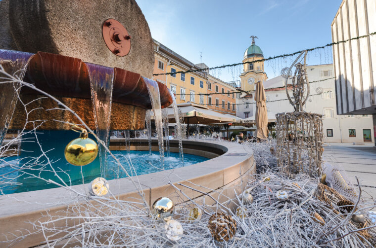 Ilustrativna zima advent 2025 koblerov trg-2998