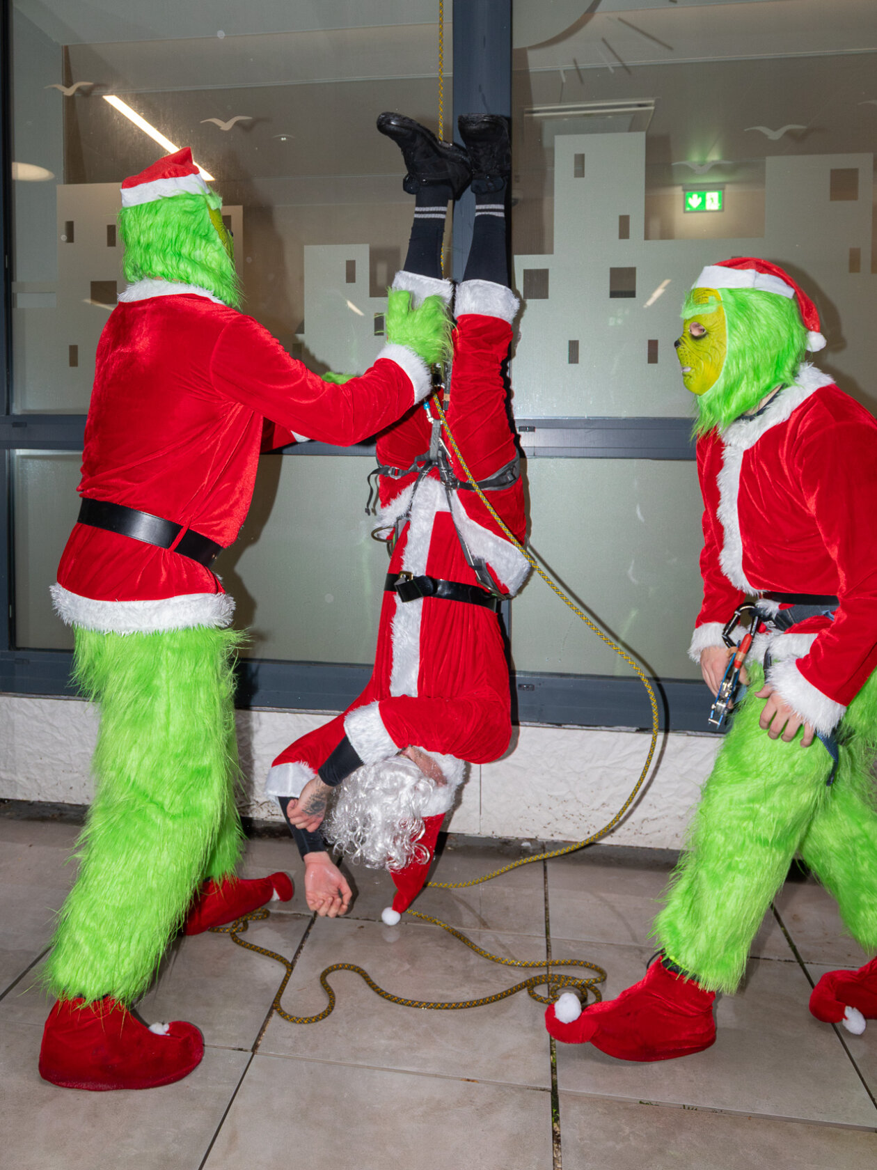 KBC Rijeka djeca vatrogasci djed božićnjak-6795