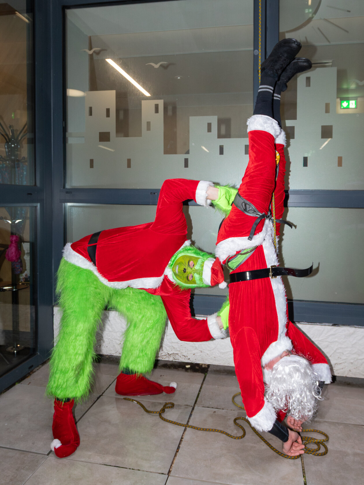 KBC Rijeka djeca vatrogasci djed božićnjak-6797