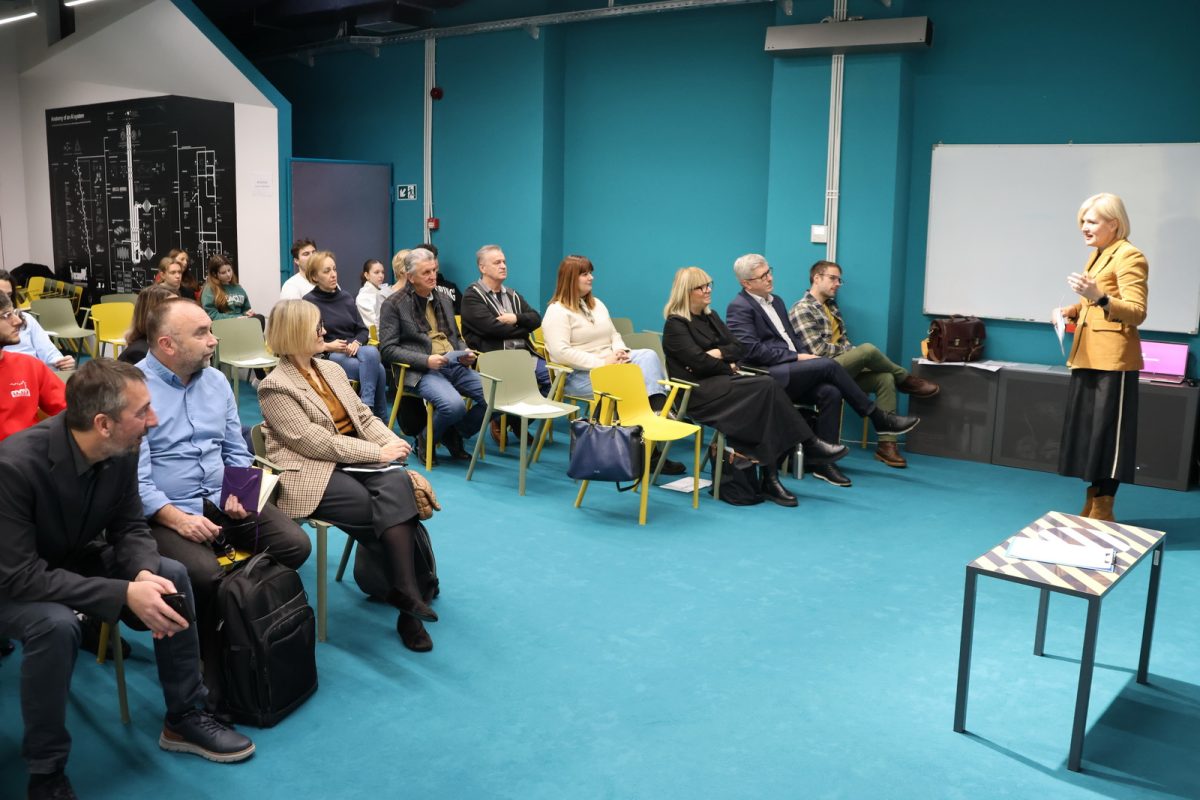 Konferencija-o-deliberativnoj-demokraciji-2-1200×800 (1)