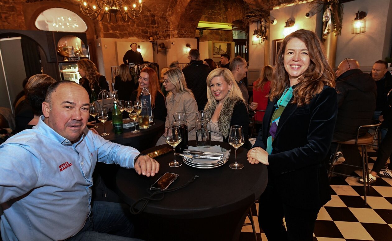 Rijeka, 17.12.2025 – Domjenak Uprave ACI-ja sa predstavnicima medija Rijeka, 17.12.2025 – Domjenak Uprave ACI-ja sa predstavnicima medija