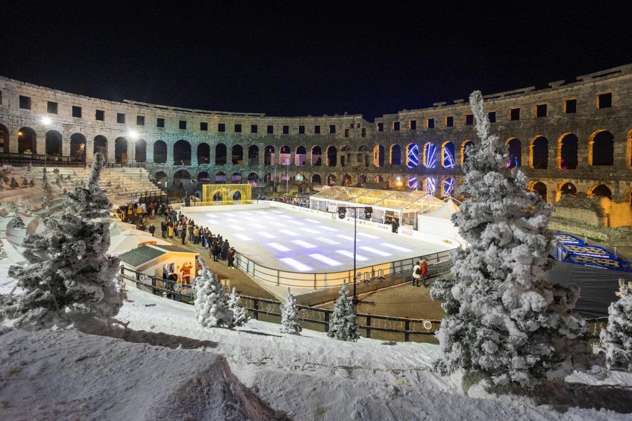 Pula: Svečano otvorenje klizališta u Areni Pula: Svečano otvorenje klizališta u Areni