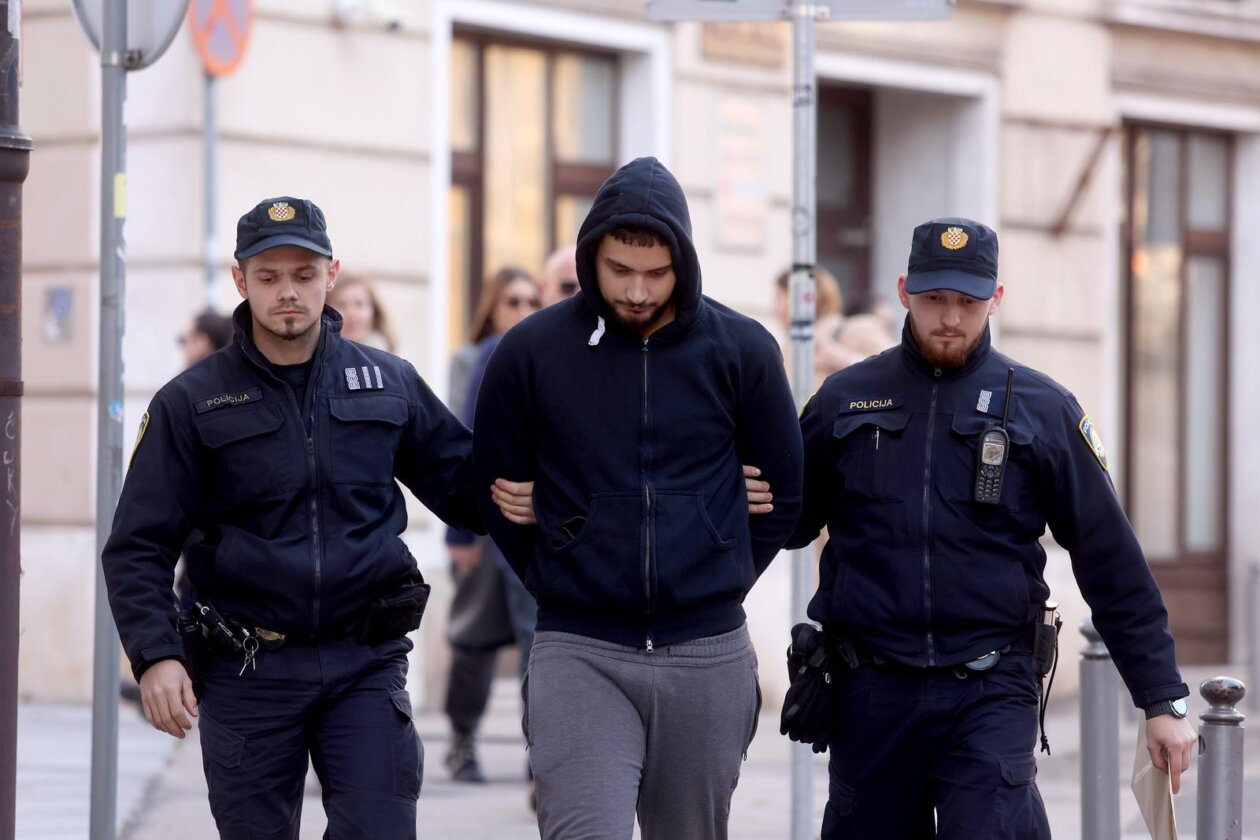 Rijeka: Privođenje Frana Brnelića, osumnjičenog za ubojstvo svoje djevojke Rijeka: Privođenje Frana Brnelića, osumnjičenog za ubojstvo svoje djevojke