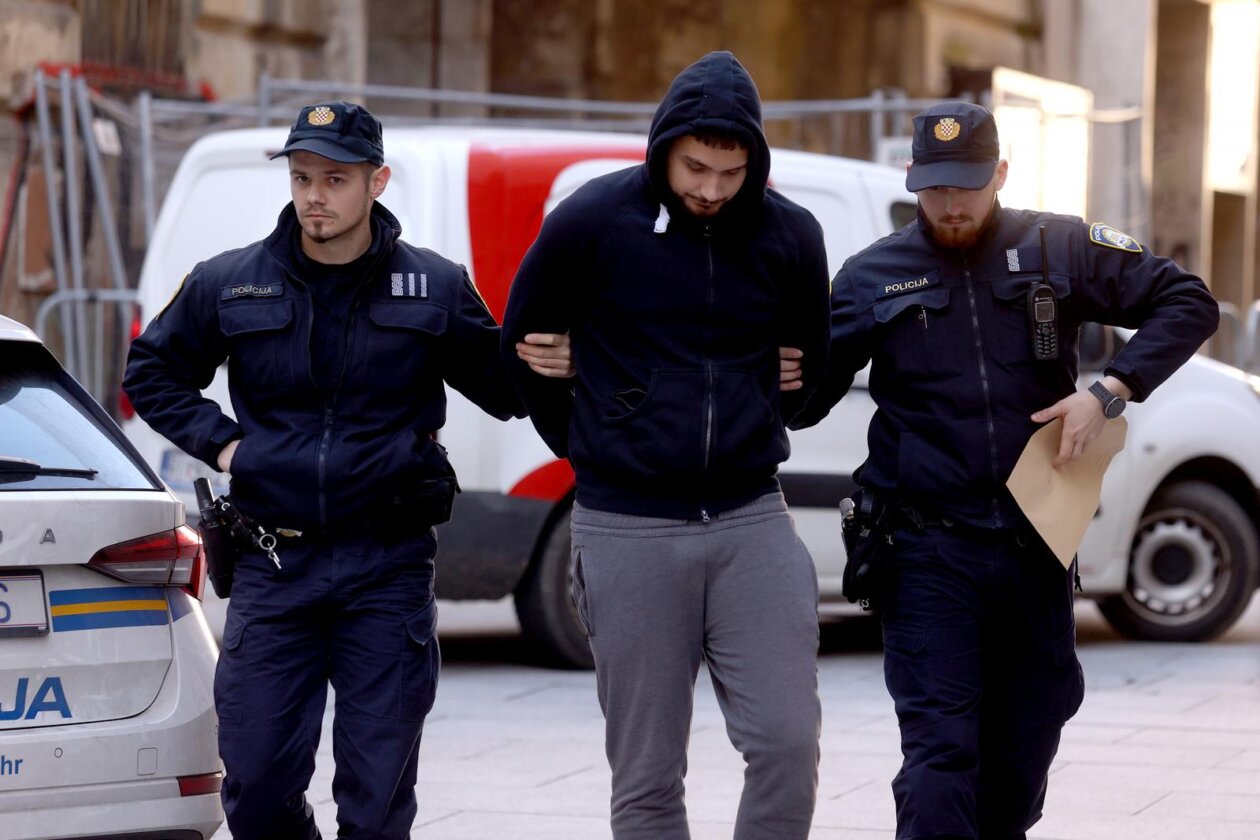 Rijeka: Privođenje Frana Brnelića, osumnjičenog za ubojstvo svoje djevojke Rijeka: Privođenje Frana Brnelića, osumnjičenog za ubojstvo svoje djevojke