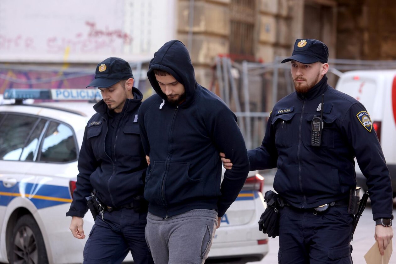 Rijeka: Privođenje Frana Brnelića, osumnjičenog za ubojstvo svoje djevojke Rijeka: Privođenje Frana Brnelića, osumnjičenog za ubojstvo svoje djevojke