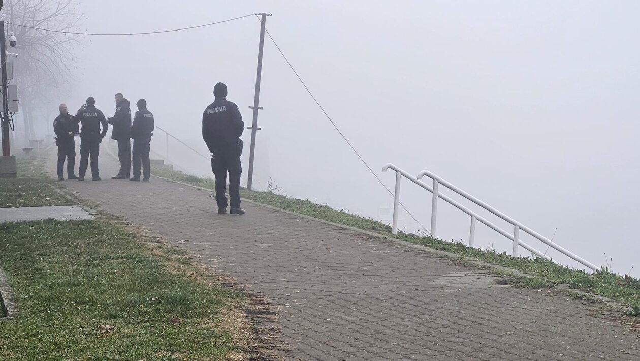 U Savi kod Slavonskog Broda prevrnuo se čamac s ljudima, najmanje jedna osoba poginula U Savi kod Slavonskog Broda prevrnuo se čamac s ljudima, najmanje jedna osoba poginula