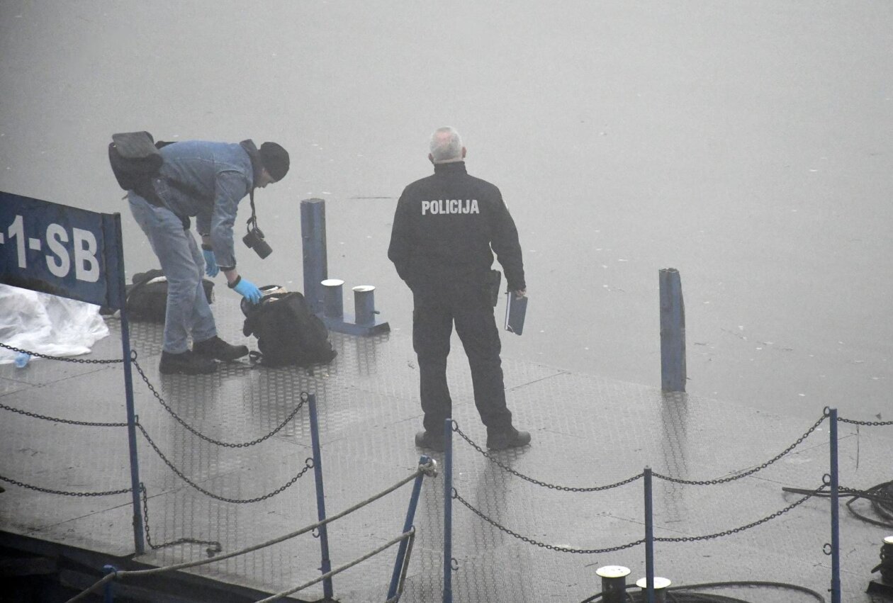 U Savi kod Slavonskog Broda prevrnuo se čamac s ljudima, najmanje jedna osoba poginula U Savi kod Slavonskog Broda prevrnuo se čamac s ljudima, najmanje jedna osoba poginula