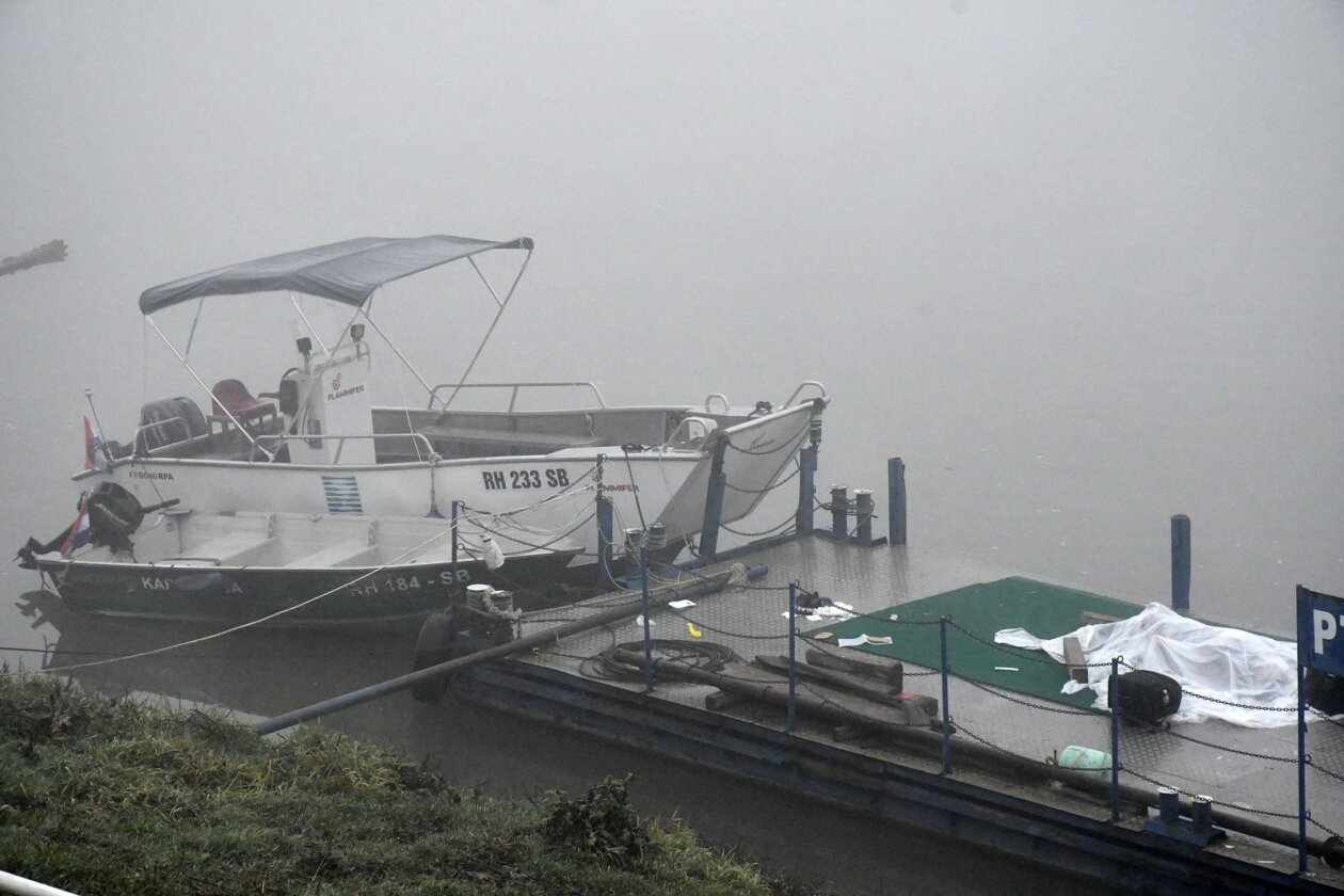 U Savi kod Slavonskog Broda prevrnuo se čamac s ljudima, najmanje jedna osoba poginula U Savi kod Slavonskog Broda prevrnuo se čamac s ljudima, najmanje jedna osoba poginula