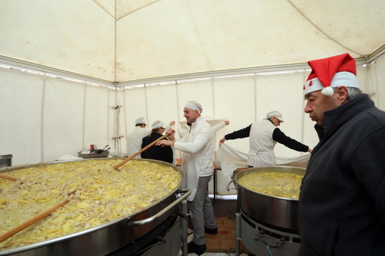 Rijeka: Na Badnjak građanima se dijeli bakalar na gulaš i na bijelo