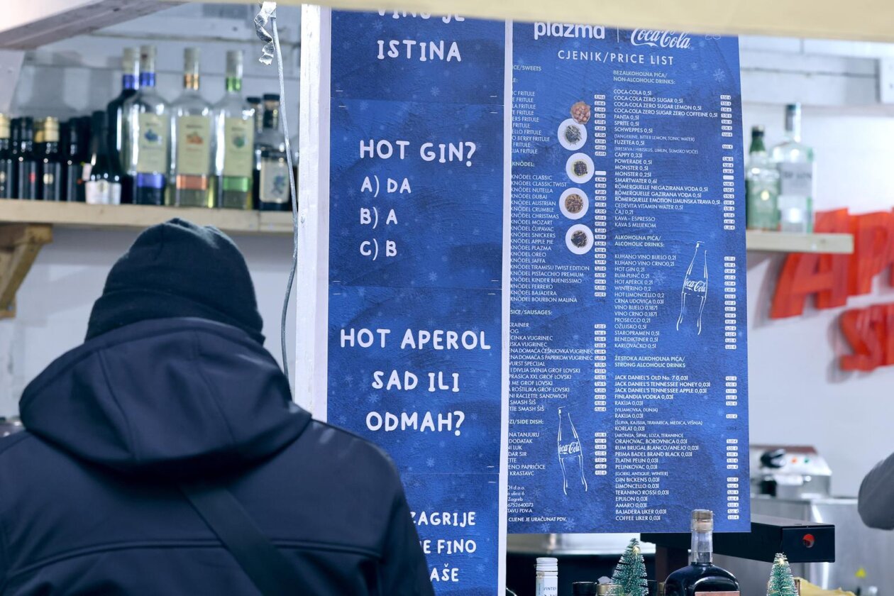 Zagreb: Otvorene su prve kućice Adventa