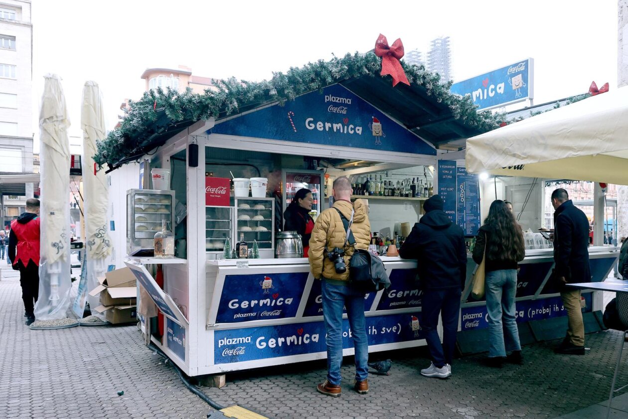 Zagreb: Otvorene su prve kućice Adventa