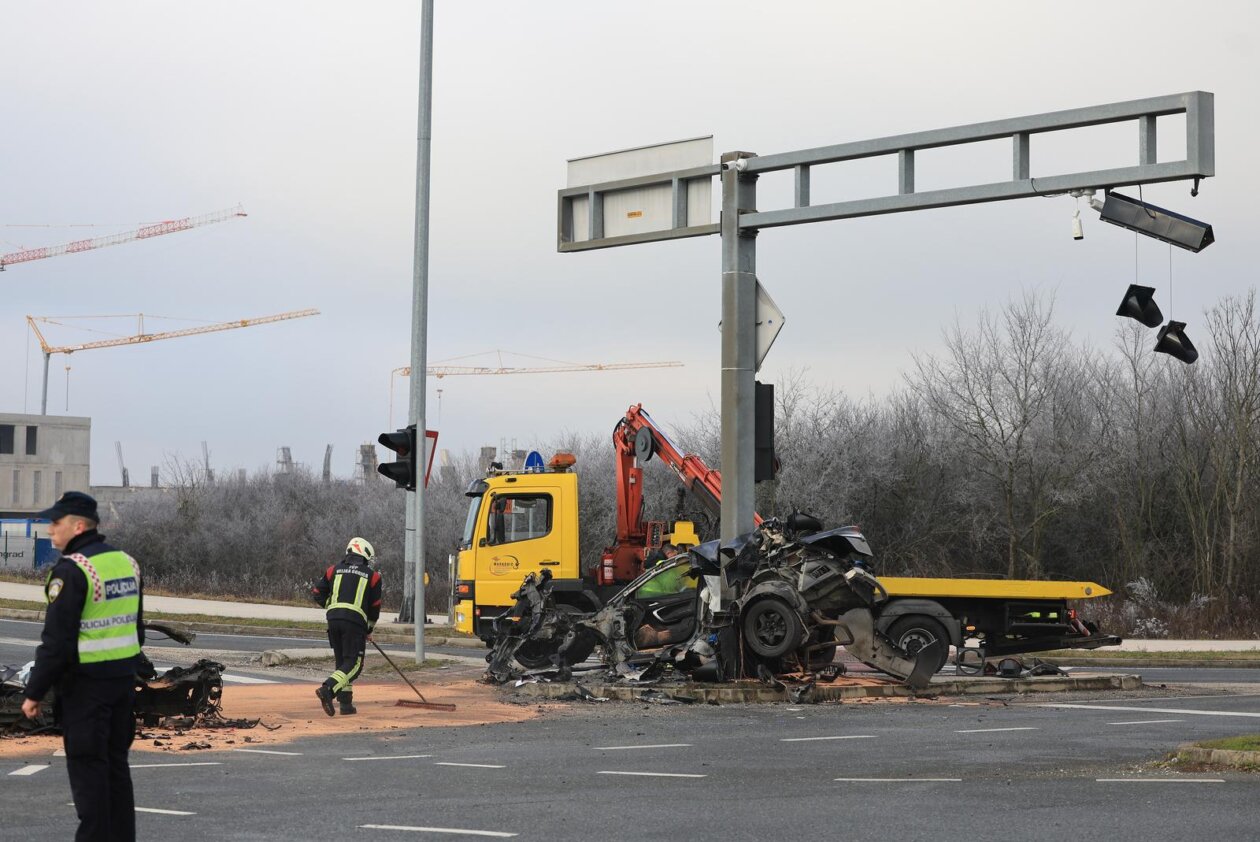 Velika Gorica: Automobilom sletio s ceste pa udario u stup