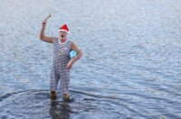 Fužine: Opatijski Kukali okupali se u hladnom jezeru Bajer