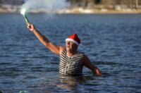 Fužine: Opatijski Kukali okupali se u hladnom jezeru Bajer