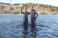 Fužine: Opatijski Kukali okupali se u hladnom jezeru Bajer