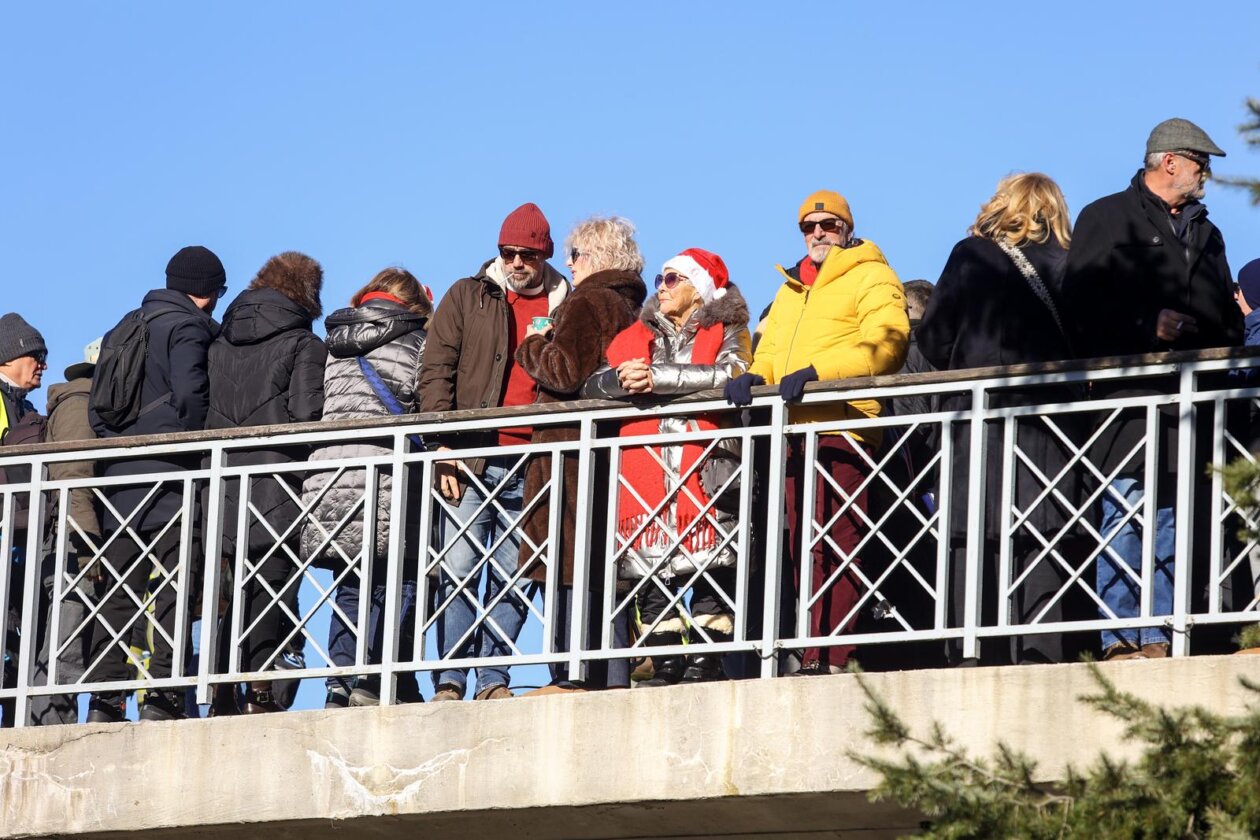 Doček Nove godine u podne u centru Fužina