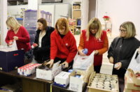 Slaganje-blagdanskih-paketa-za-korisnike-Caritasa-34 Slaganje-blagdanskih-paketa-za-korisnike-Caritasa-34