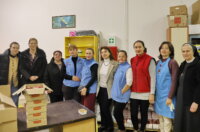 Slaganje-blagdanskih-paketa-za-korisnike-Caritasa-7 Slaganje-blagdanskih-paketa-za-korisnike-Caritasa-7