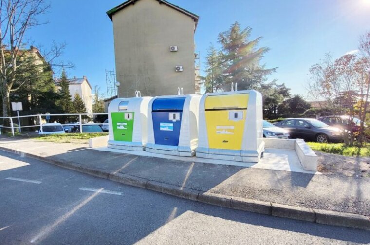 Zajednicki-spremnici-za-odlaganje-otpada-na-povrsini-javne-namjene-na-podrucju-MO-Srdoci Zajednicki-spremnici-za-odlaganje-otpada-na-povrsini-javne-namjene-na-podrucju-MO-Srdoci