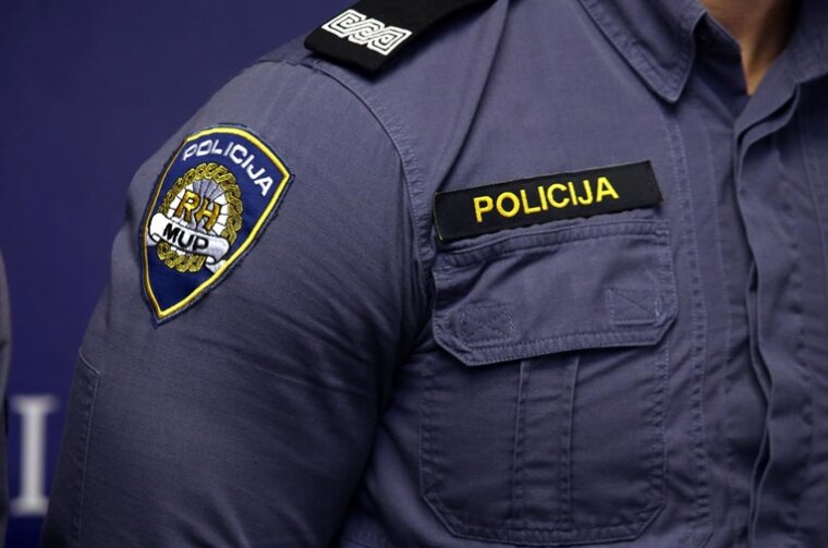 a0a43754-5722-4546-a801-1f7b3affdbdb a0a43754-5722-4546-a801-1f7b3affdbdb