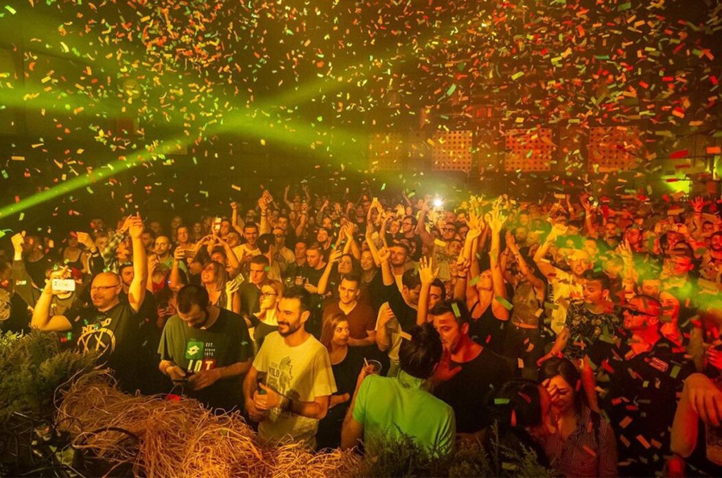 aril brikha PARTY aril brikha PARTY