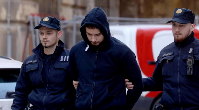 d067241c-b911-42c5-b460-fed5a7f8c7da d067241c-b911-42c5-b460-fed5a7f8c7da