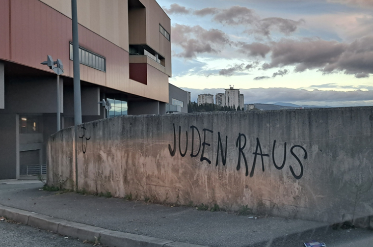 fc18ba5d-0f18-4467-afc7-43c645bc54a0