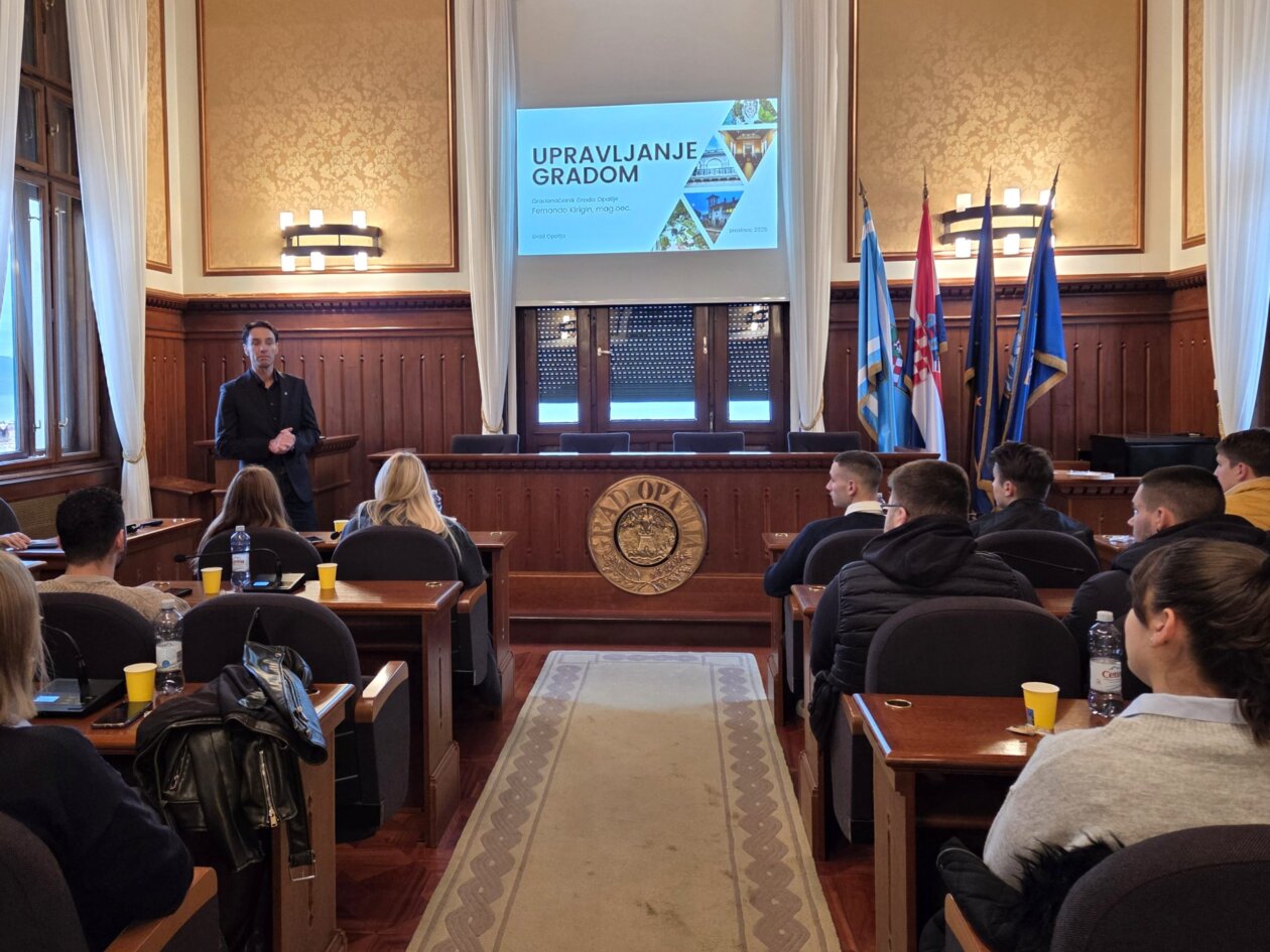 predavanje-fmtu-studenti_grad-opatija-0-1-scaled