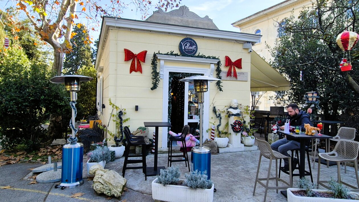 velvet 2025 lampice 14