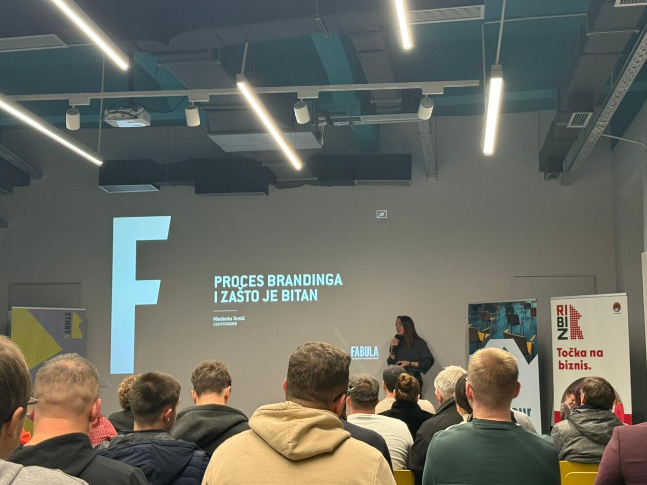 52352871-9960-4aa6-a046-224bd7962eb8 52352871-9960-4aa6-a046-224bd7962eb8