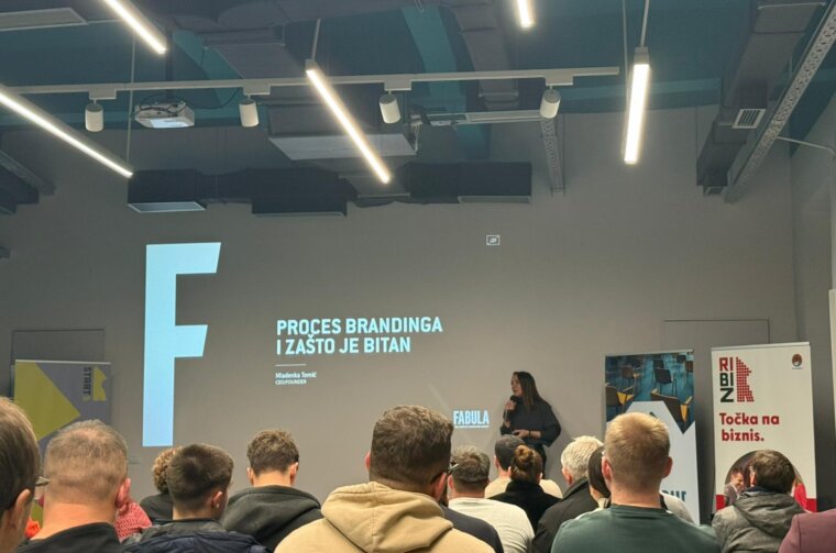 52352871-9960-4aa6-a046-224bd7962eb8