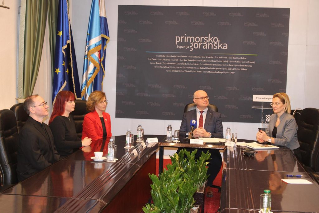 IMG_9919-1-1024×683 IMG_9919-1-1024×683