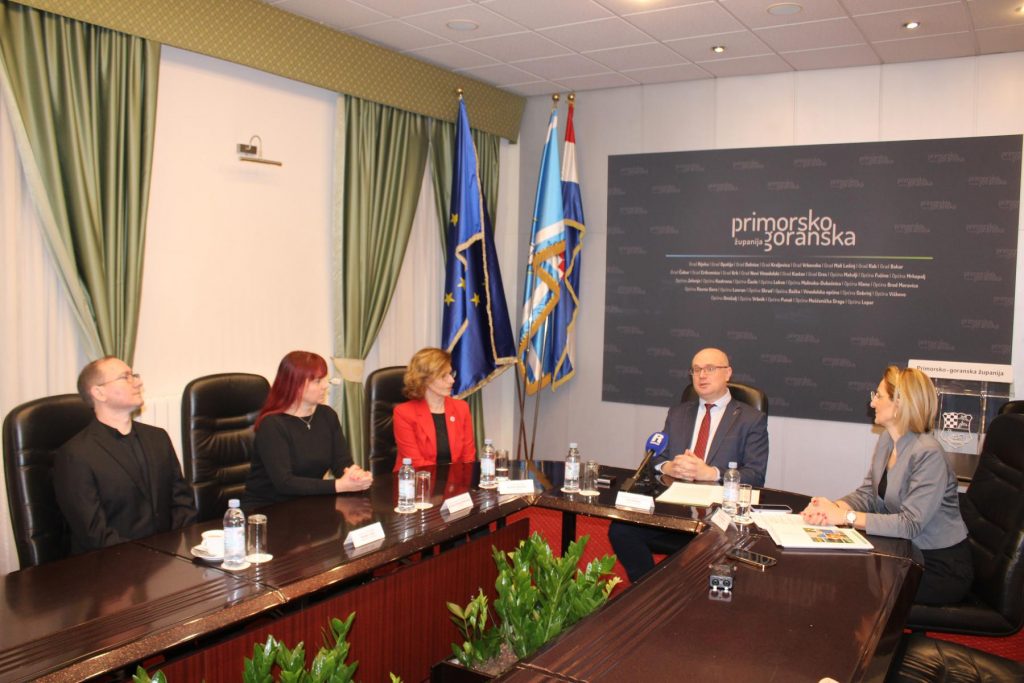 IMG_9922-1-1024×683 IMG_9922-1-1024×683