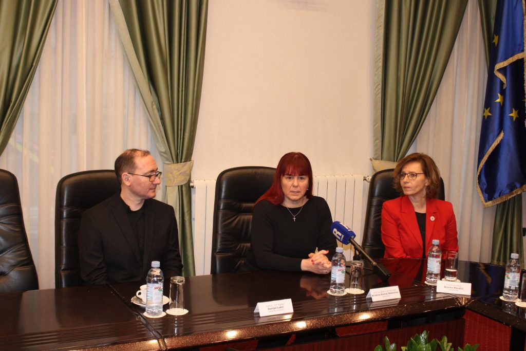 IMG_9939-1-1024×683 IMG_9939-1-1024×683