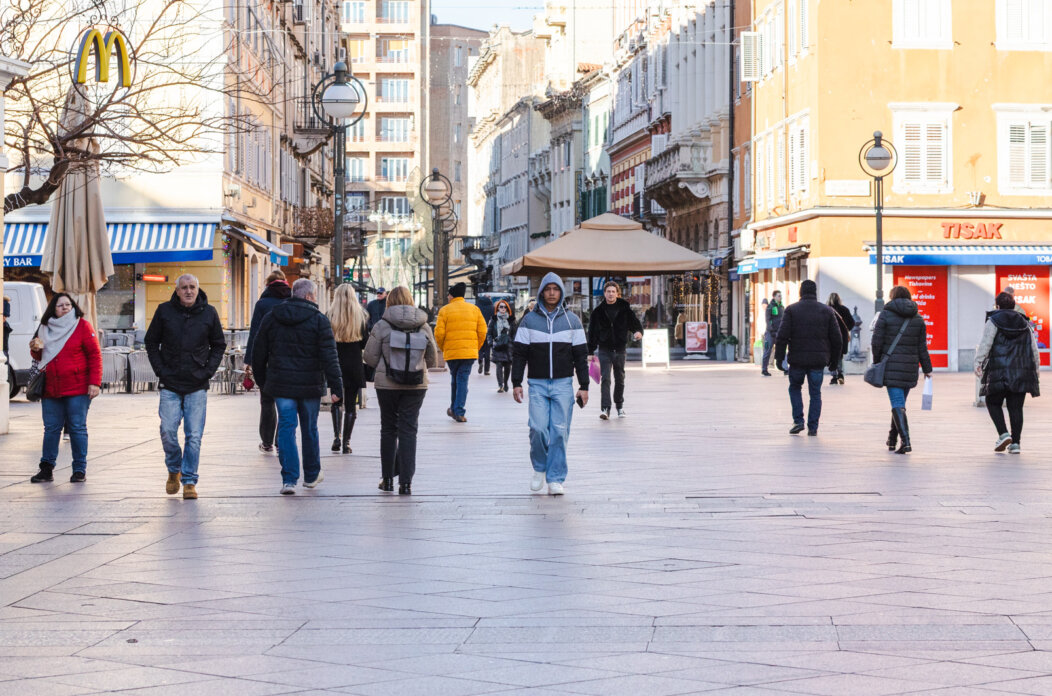 Ilustrativna pješaci Korzo-8426 Ilustrativna pješaci Korzo-8426