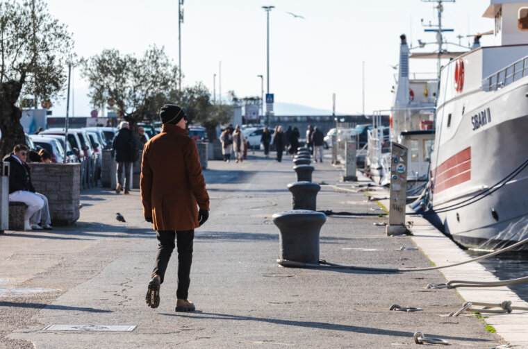 Ilustrativna pješaci Riva-8598